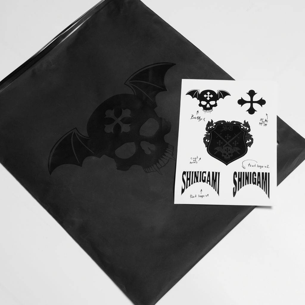 PRE-ORDER COAT OF ARMS DOUBLE WAISTED SHORTS - BLACK